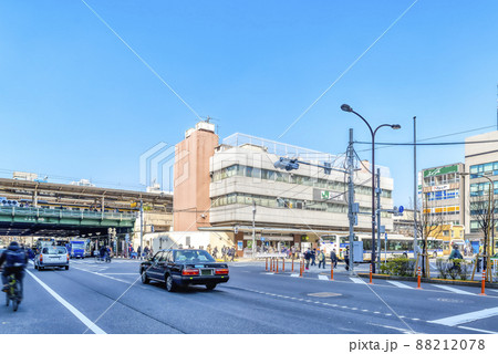 東京の都市風景　中野駅 88212078