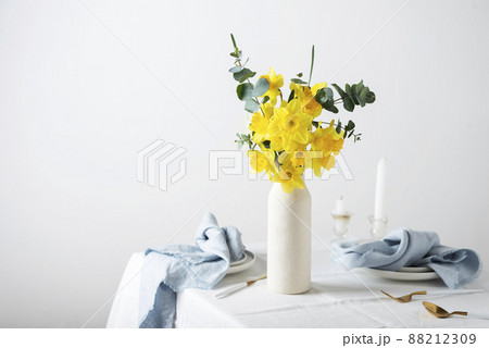 Easter table with flowers Easter table with flowers 88212309