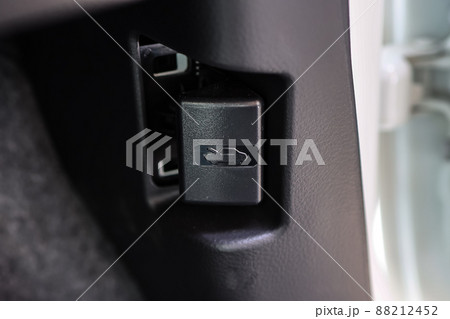 ボンネットスイッチ 88212452