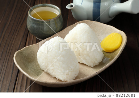 おにぎり おにぎり 88212681
