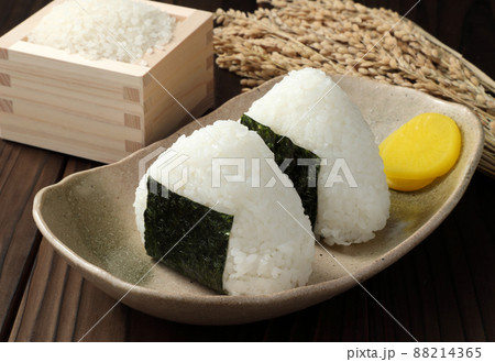 おにぎり 88214365