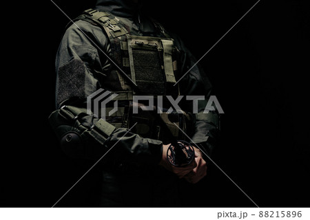 日本刀を構える兵士 日本刀を構える兵士 88215896