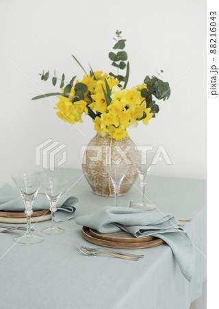 Concept of romanitic Easter table with flowers 88216043