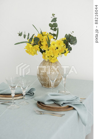 Concept of romanitic Easter table with flowers 88216044