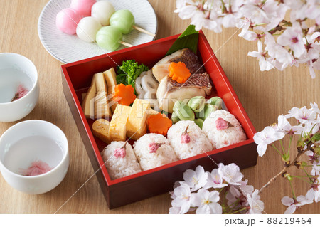 お花見弁当 お花見弁当 88219464