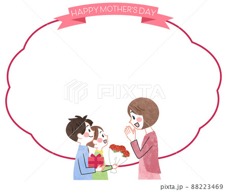 母の日　母親と子供たちのフレームイラスト 88223469