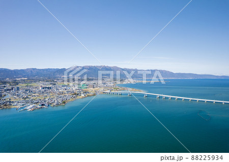 滋賀県守山市 木浜よりドローン撮影 琵琶湖大橋 2022年3月撮影 滋賀県守山市 木浜よりドローン撮影 琵琶湖大橋 2022年3月撮影 88225934