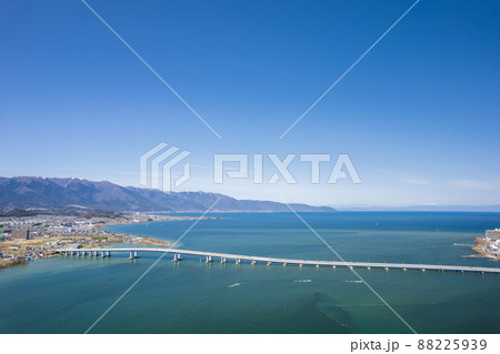 滋賀県守山市 木浜よりドローン撮影 琵琶湖大橋 2022年3月撮影 滋賀県守山市 木浜よりドローン撮影 琵琶湖大橋 2022年3月撮影 88225939