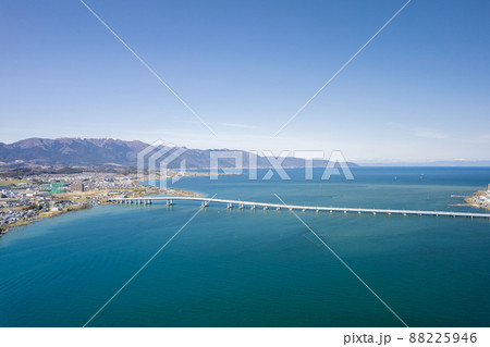 滋賀県守山市　木浜よりドローン撮影　琵琶湖大橋　2022年3月撮影 88225946