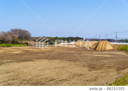 堤防整備 治水対策と河川敷の築堤工事 都幾川 2022.03 c-1 堤防整備 治水対策と河川敷の築堤工事 都幾川 2022.03 c-1 88231505