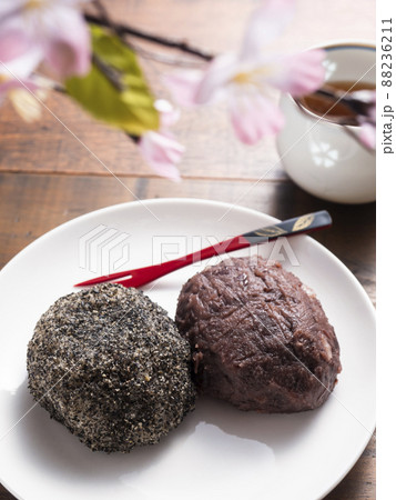 おはぎ 胡麻とつぶあん おはぎ 胡麻とつぶあん 88236211
