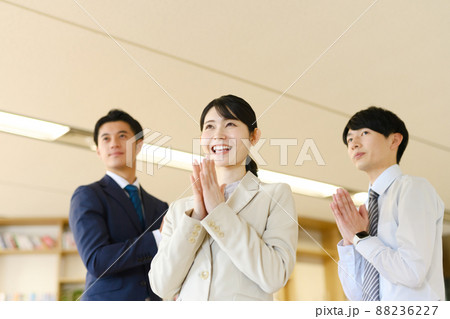 ビジネスシーン ビジネスシーン 88236227