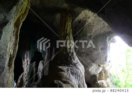 Urai Thong Cave is a cross limestone cave . There are three caves in the mountain, La-ngu district,Satun Province, Thailand 88240413