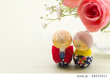 おじいちゃん　おばあちゃん　花　敬老の日　老人　お祝い 88243911