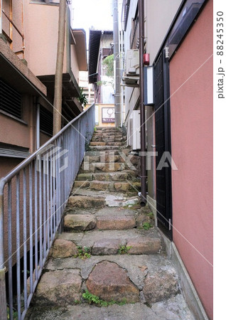 有馬温泉街の路地裏(兵庫県神戸市) 有馬温泉街の路地裏(兵庫県神戸市) 88245350