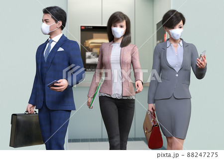 マスクを装着した三人のビジネスマンたちがエレベーターから降りてくる 88247275