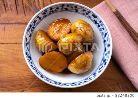 新じゃがいもの煮物 88248300