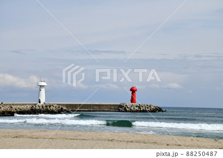 KOREA sea Lighthouse coast scenery nature sandy beach beach horizon whitecaps  88250487