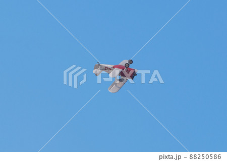 ソ連空軍ポリカールポフI-15複葉機宙返り ソ連空軍ポリカールポフI-15複葉機宙返り 88250586