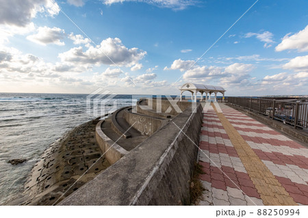 沖縄　北谷　宮城海岸 88250994