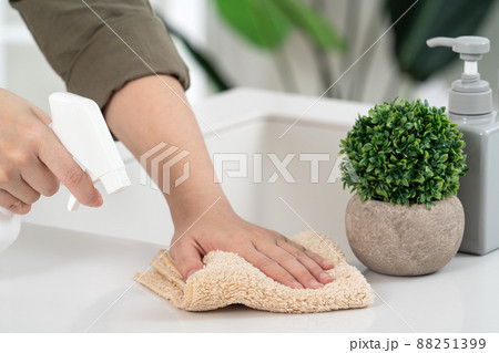 拭く 拭う ぬぐう 88251399