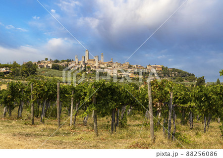 San Gimignano, UNESCO site, Tuscany, Italy 88256086