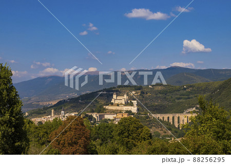 Spoleto castle with aqueduct in Umbria, Italy Spoleto castle with aqueduct in Umbria, Italy 88256295