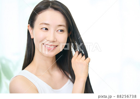 髪の毛のキレイな女性 88256738