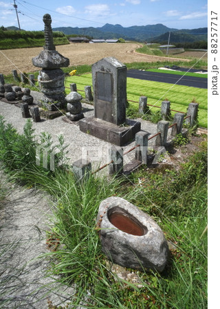 杵築市(山香町) 小屋家国東塔 杵築市(山香町) 小屋家国東塔 88257717