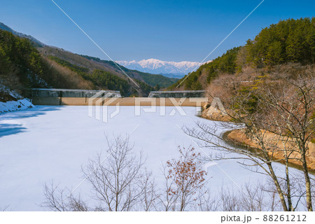 東条ダムと北アルプス【東筑摩郡筑北村】 東条ダムと北アルプス【東筑摩郡筑北村】 88261212