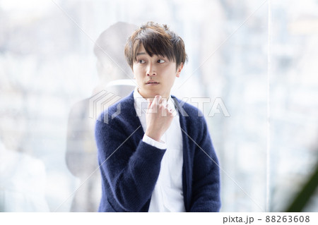 20代かっこいい男性 20代かっこいい男性 88263608