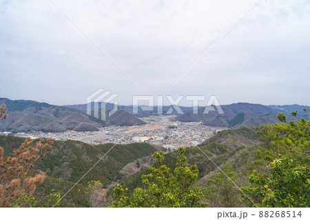 一本松（大鳥山と大観峰の間）から見た景色（上郡アルプス） 88268514