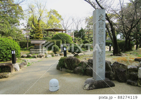 史跡桶狭間古戦場の石標と公園の風景／愛知県名古屋市 88274119