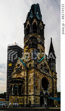 Exterior view to Kaiser-Wilhelm-Gedachtnis-Kirche, Berlin, Germany 88274535