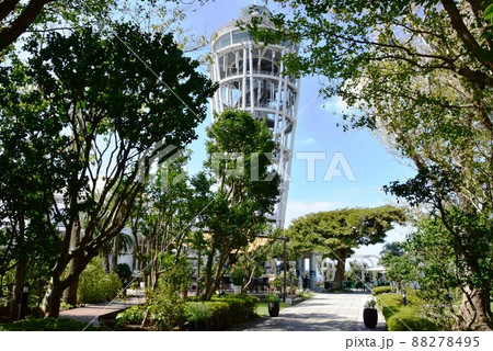 神奈川県藤沢市 江の島シーキャンドル(展望灯台)とサンセットテラスとサムエル・コッキング苑散策路 神奈川県藤沢市 江の島シーキャンドル(展望灯台)とサンセットテラスとサムエル・コッキング苑散策路 88278495