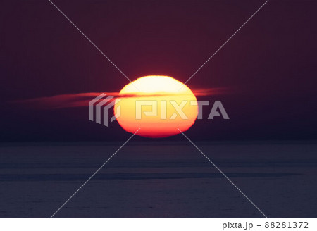 夕日 88281372