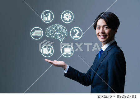 若いビジネスマン DX・オートメーションイメージ 若いビジネスマン DX・オートメーションイメージ 88282781