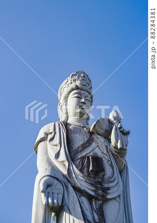 青空と観音様 青空と観音様 88284381