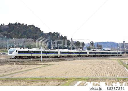 北陸本線 大聖寺ー牛ノ谷 JR西日本 681系 V11+V35+W34編成(京都) サンダーバード 北陸本線 大聖寺ー牛ノ谷 JR西日本 681系 V11+V35+W34編成(京都) サンダーバード 88287851