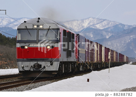 室蘭本線 静狩ー長万部 JR貨物 DF200-57(五稜郭) 室蘭本線 静狩ー長万部 JR貨物 DF200-57(五稜郭) 88288782