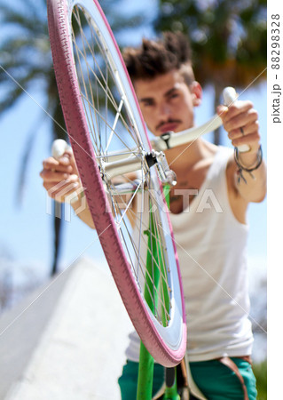 Out for a ride. Cropped portrait of a young man...の写真素材 [88298328] - PIXTA