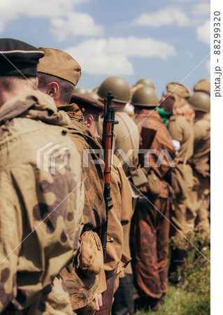 Military construction of soldiers during the reconstruction of hostilities in May 88299320