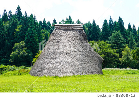 縄文時代の笹山遺跡公園（新潟県十日町市） 88308712