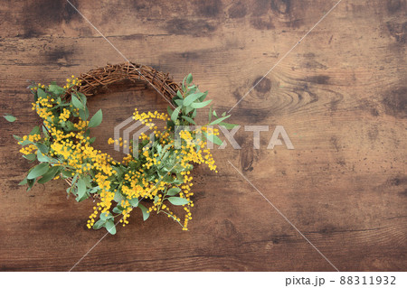 ミモザとユーカリのリース 88311932