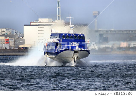 爽快!!疾走クルージング…東京港内を翼走するジェットホイル 88315530
