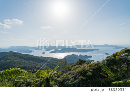 奄美大島の高知山展望台からの眺め 88320534