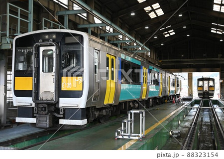 車両基地に停車する水郡線のキハE130系 車両基地に停車する水郡線のキハE130系 88323154