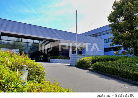 国立感染症研究所・戸山研究庁舎 国立感染症研究所・戸山研究庁舎 88323580