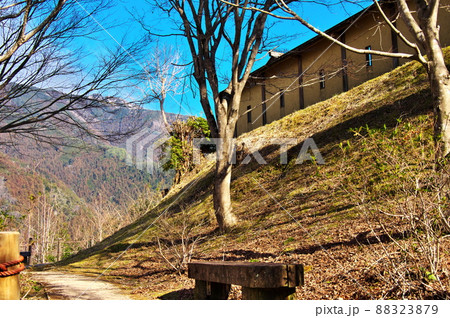 高根城　本曲輪の板塀：浜松市 88323879