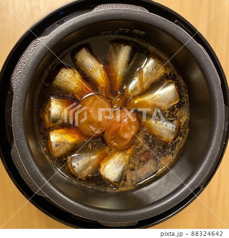 鰯の生姜煮を作ります 88324642